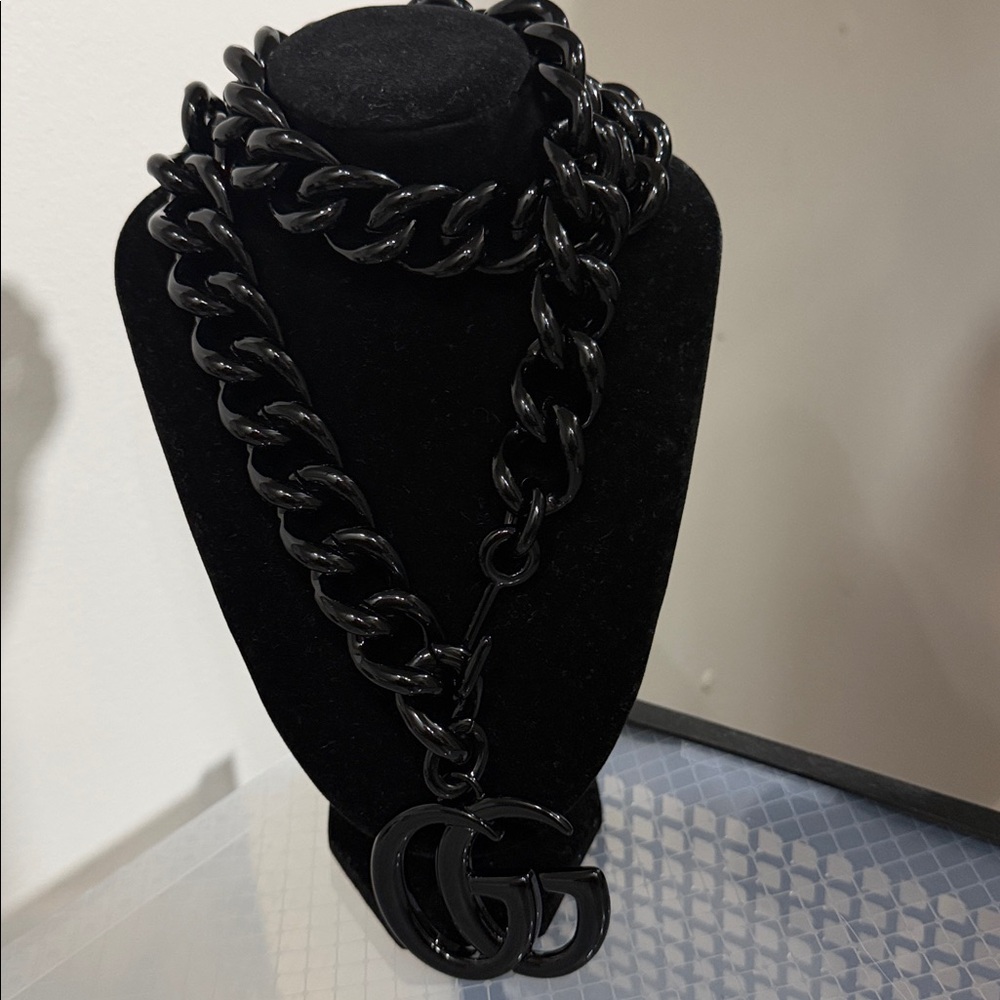 Gucci GG black belt/chain necklace